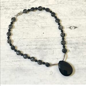 Black and grey beaded pendant necklace